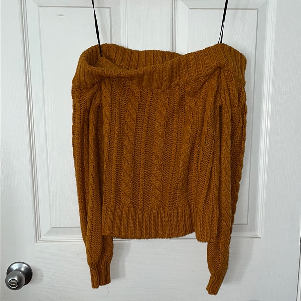 Women's Cable Knit Sweater - Brown